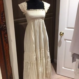 Hard Tail size large mid length peasant dress